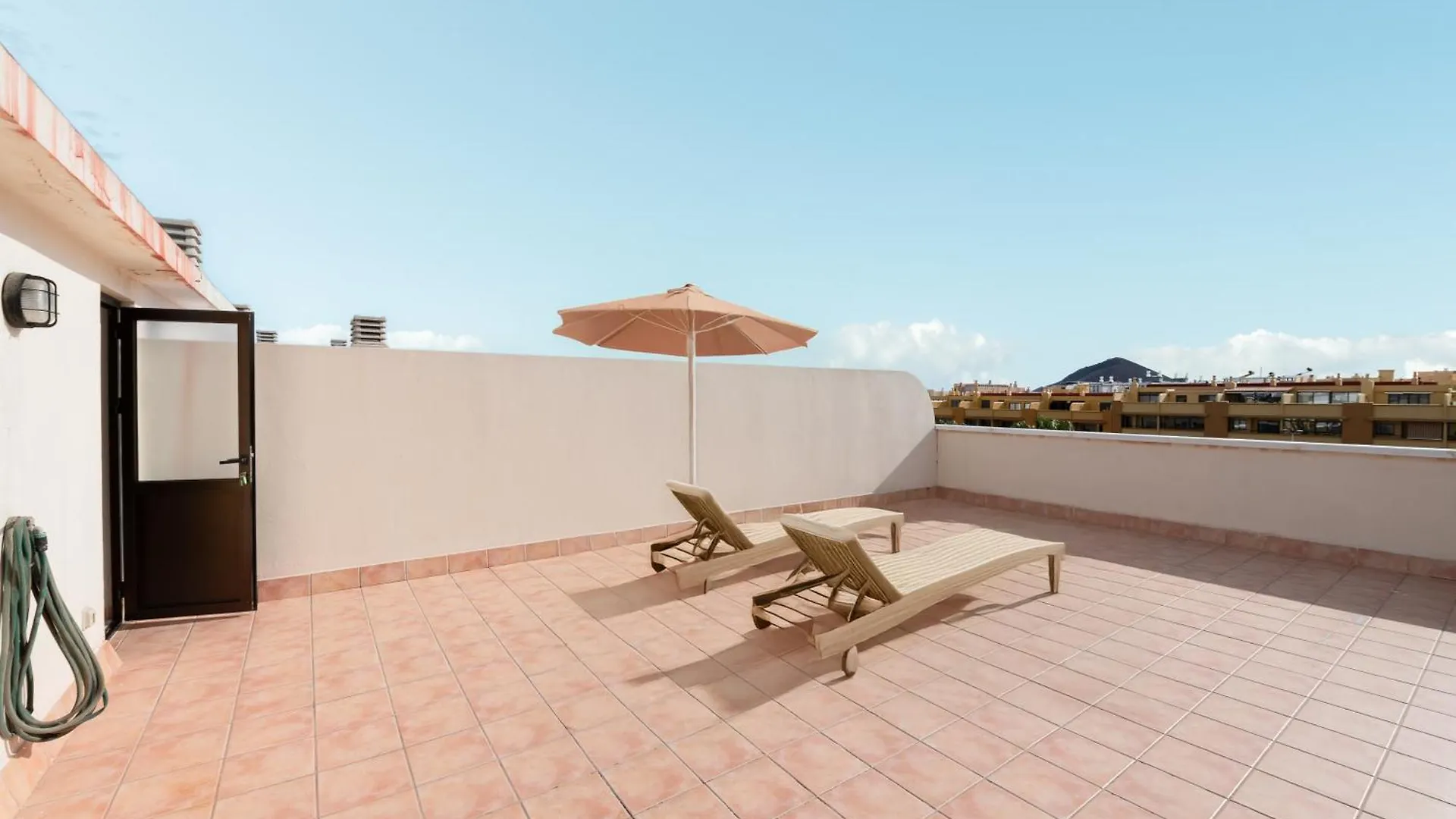 Las Olas - Coastal Escape With Charm & Comfort El Médano